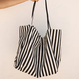 Picnic Days Tote Bag Black