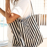 Picnic Days Tote Bag Black