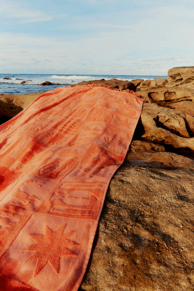 SUNNYLIFE X DAIMON DOWNEY Luxe Towel Coral