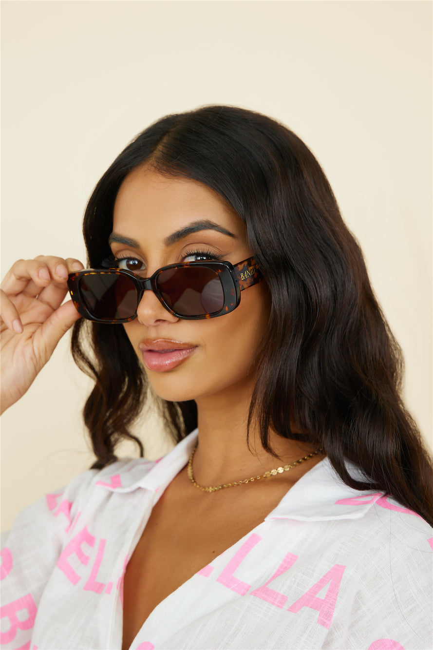 Banbè Eyewear - The Heatherton Sunglasses Banbe Eyewear The Heatherton Sunglasses - Blonde Tort/Ink  main image 3